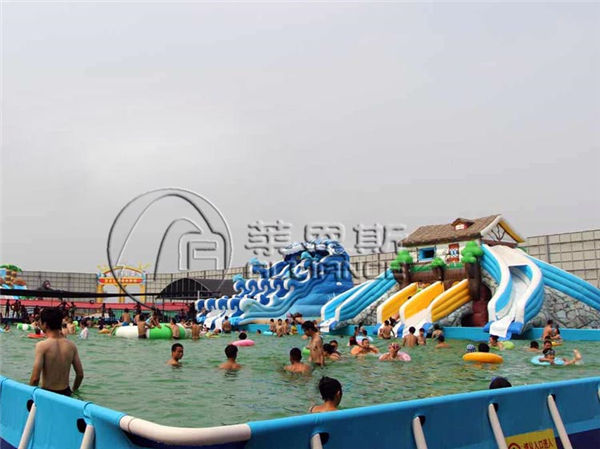 移動水上樂園