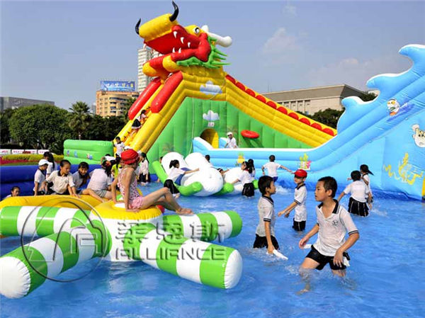 動漫水上樂園