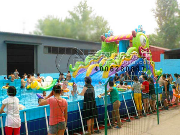 小型水上樂園