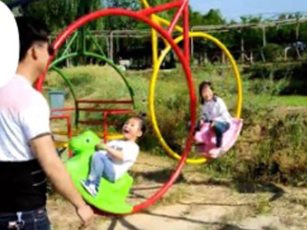 四人吊環鋼架秋千廠家